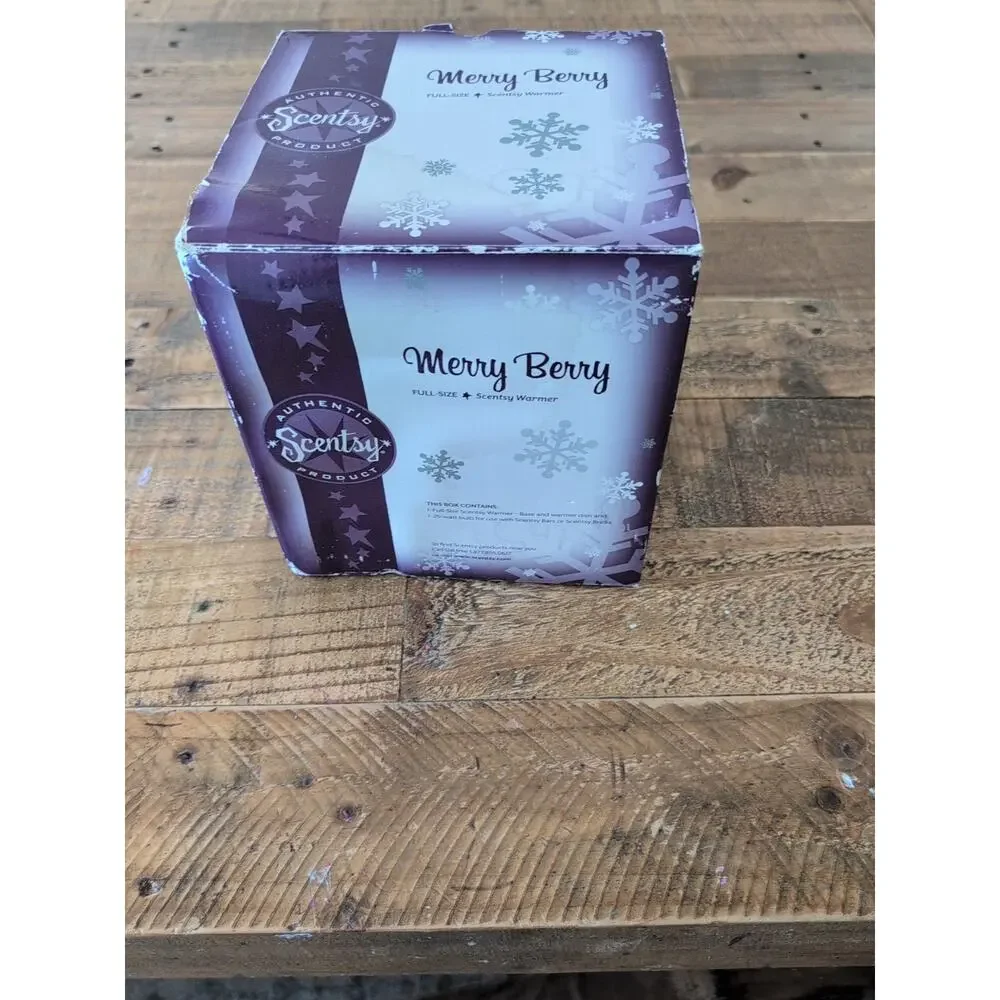 Scentsy Merry Berry Christmas Wax Holiday Edition Warmer‎ Red W/ Box!!